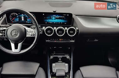 Внедорожник / Кроссовер Mercedes-Benz GLA-Class 2020 в 