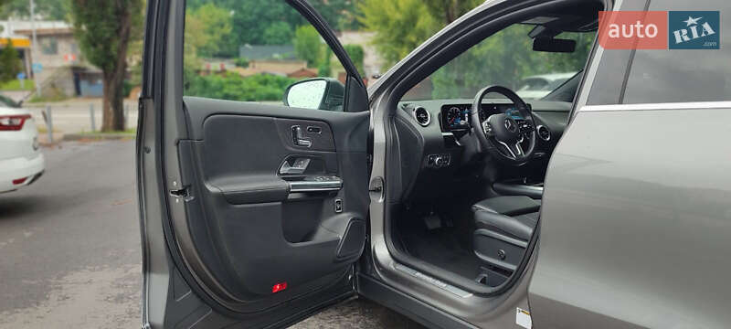 Внедорожник / Кроссовер Mercedes-Benz GLA-Class 2020 в Киеве