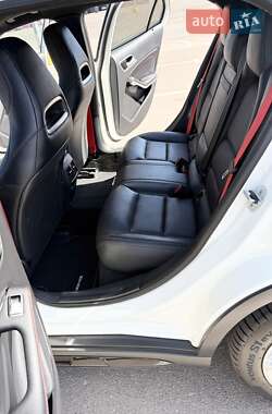 Внедорожник / Кроссовер Mercedes-Benz GLA-Class 2016 в 