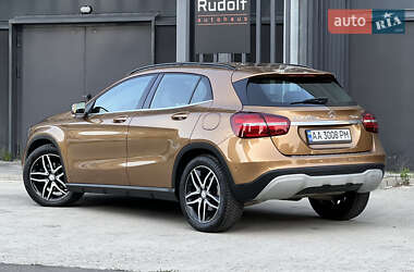 Внедорожник / Кроссовер Mercedes-Benz GLA-Class 2017 в 