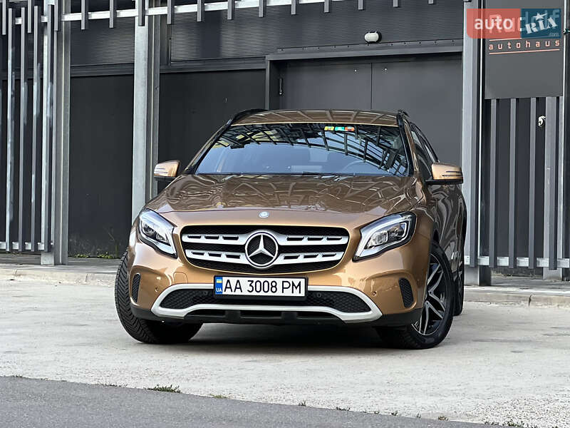 Внедорожник / Кроссовер Mercedes-Benz GLA-Class 2017 в Киеве