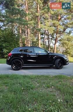 Внедорожник / Кроссовер Mercedes-Benz GLA-Class 2016 в 