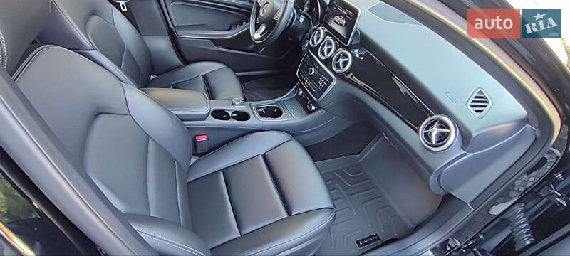 Внедорожник / Кроссовер Mercedes-Benz GLA-Class 2016 в Житомире