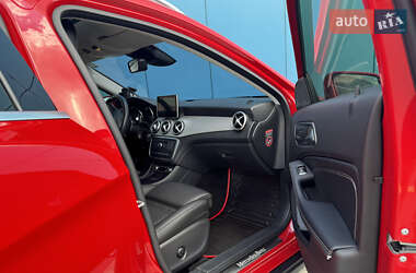 Внедорожник / Кроссовер Mercedes-Benz GLA-Class 2016 в 