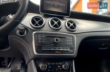 Внедорожник / Кроссовер Mercedes-Benz GLA-Class 2016 в 