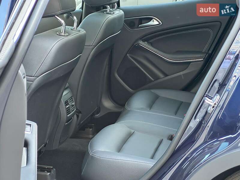 Позашляховик / Кросовер Mercedes-Benz GLA-Class 2019 в Одесі