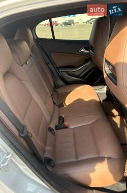 Внедорожник / Кроссовер Mercedes-Benz GLA-Class 2014 в 