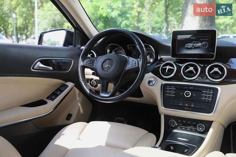 Внедорожник / Кроссовер Mercedes-Benz GLA-Class 2016 в Харькове