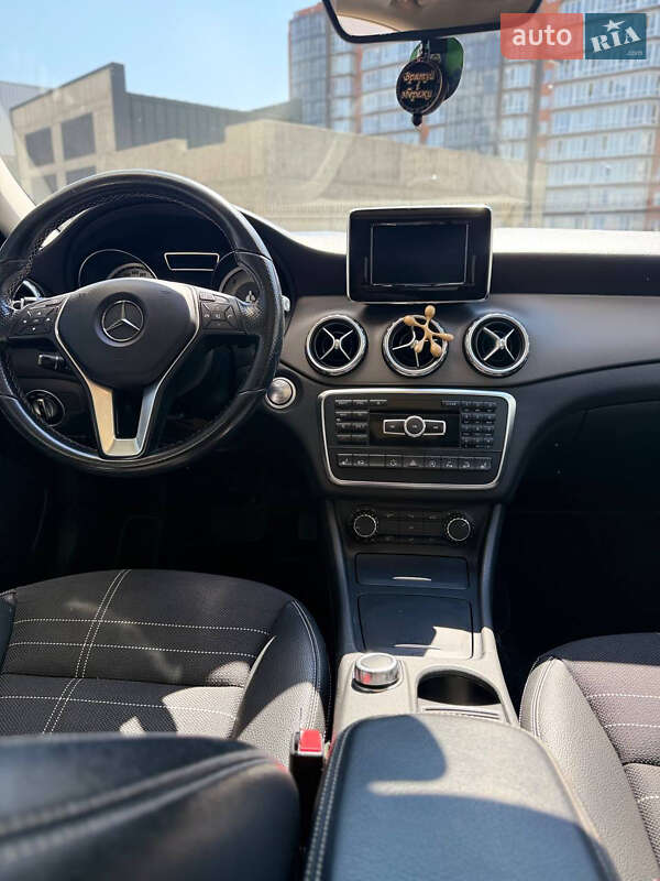 Внедорожник / Кроссовер Mercedes-Benz GLA-Class 2015 в Львове