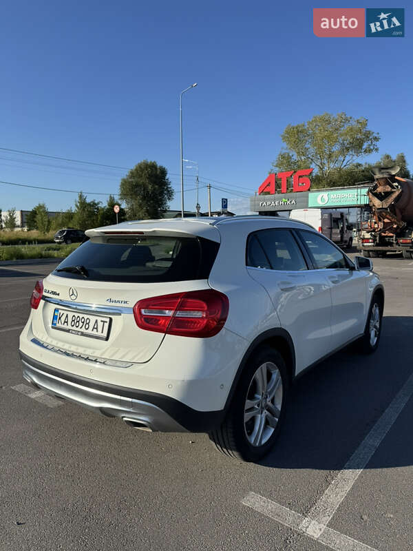 Внедорожник / Кроссовер Mercedes-Benz GLA-Class 2016 в Киеве