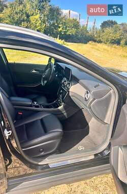 Внедорожник / Кроссовер Mercedes-Benz GLA-Class 2016 в 