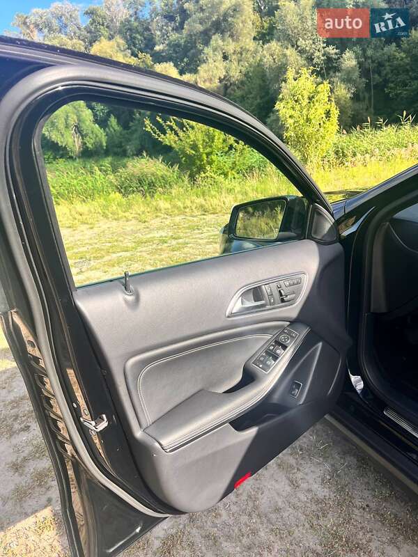 Внедорожник / Кроссовер Mercedes-Benz GLA-Class 2016 в Киеве фото 24 Внедорожник / Кроссовер Mercedes-Benz GLA-Class 2016 в Киеве