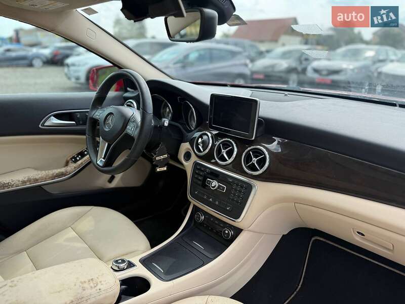 Внедорожник / Кроссовер Mercedes-Benz GLA-Class 2015 в Луцке
