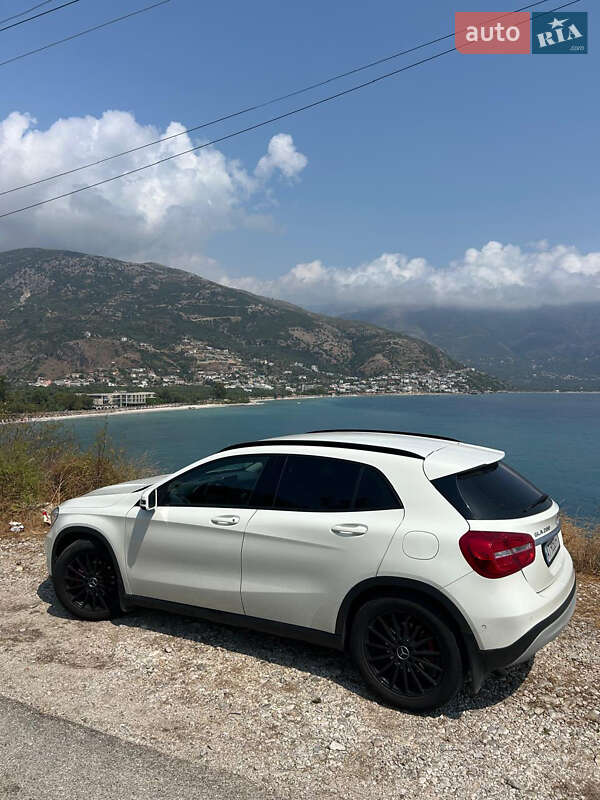 Внедорожник / Кроссовер Mercedes-Benz GLA-Class 2016 в Ивано-Франковске