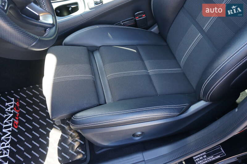 Внедорожник / Кроссовер Mercedes-Benz GLA-Class 2017 в Одессе