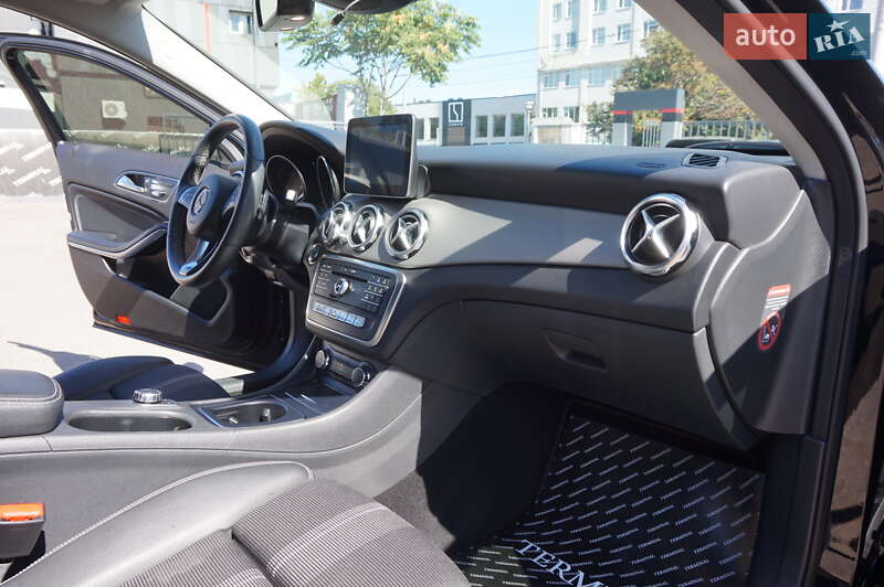 Внедорожник / Кроссовер Mercedes-Benz GLA-Class 2017 в Одессе