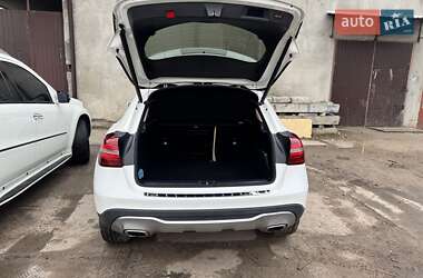Внедорожник / Кроссовер Mercedes-Benz GLA-Class 2018 в 