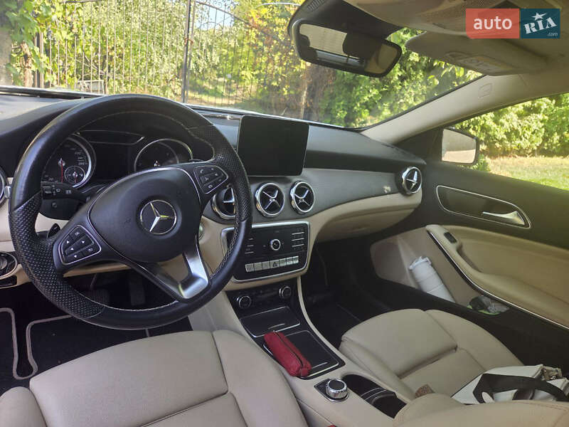 Внедорожник / Кроссовер Mercedes-Benz GLA-Class 2018 в Ананьеве