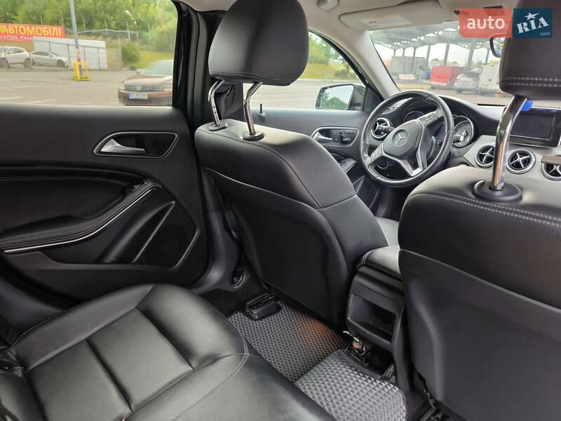 Внедорожник / Кроссовер Mercedes-Benz GLA-Class 2015 в Львове