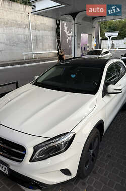 Внедорожник / Кроссовер Mercedes-Benz GLA-Class 2015 в 