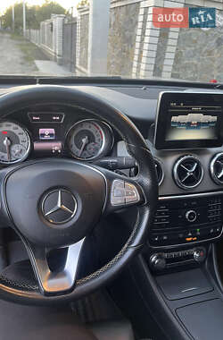 Позашляховик / Кросовер Mercedes-Benz GLA-Class 2015 в 
