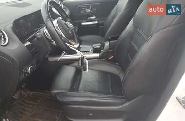 Внедорожник / Кроссовер Mercedes-Benz GLA-Class 2023 в 