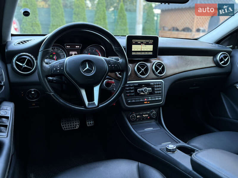 Внедорожник / Кроссовер Mercedes-Benz GLA-Class 2015 в Киеве