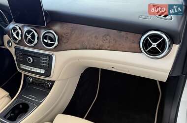 Позашляховик / Кросовер Mercedes-Benz GLA-Class 2019 в 
