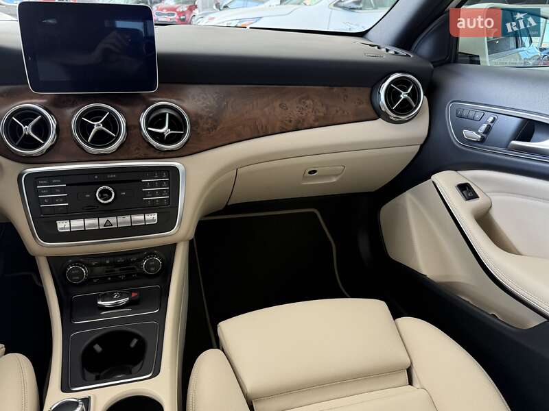 Внедорожник / Кроссовер Mercedes-Benz GLA-Class 2019 в Одессе