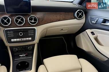 Позашляховик / Кросовер Mercedes-Benz GLA-Class 2019 в 