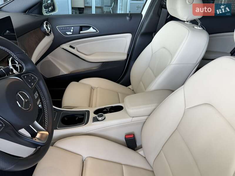 Внедорожник / Кроссовер Mercedes-Benz GLA-Class 2019 в Одессе