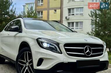 Позашляховик / Кросовер Mercedes-Benz GLA-Class 2015 в 