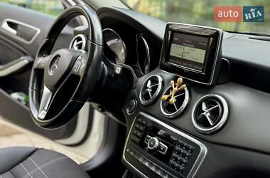 Позашляховик / Кросовер Mercedes-Benz GLA-Class 2015 в 