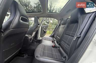 Позашляховик / Кросовер Mercedes-Benz GLA-Class 2015 в 