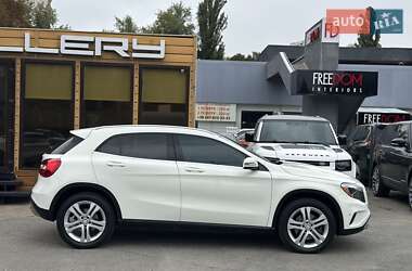 Внедорожник / Кроссовер Mercedes-Benz GLA-Class 2016 в 