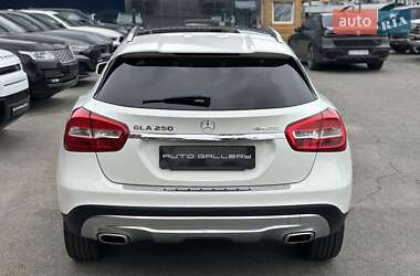 Внедорожник / Кроссовер Mercedes-Benz GLA-Class 2016 в 