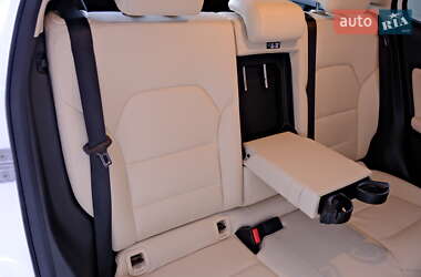 Позашляховик / Кросовер Mercedes-Benz GLA-Class 2018 в 