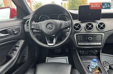 Позашляховик / Кросовер Mercedes-Benz GLA-Class 2018 в 
