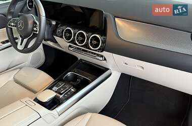 Внедорожник / Кроссовер Mercedes-Benz GLA-Class 2022 в 