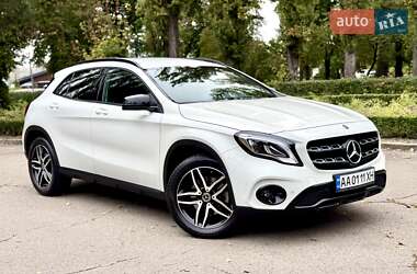 Внедорожник / Кроссовер Mercedes-Benz GLA-Class 2017 в 