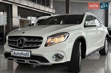 Внедорожник / Кроссовер Mercedes-Benz GLA-Class 2017 в 