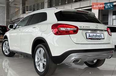 Внедорожник / Кроссовер Mercedes-Benz GLA-Class 2017 в 