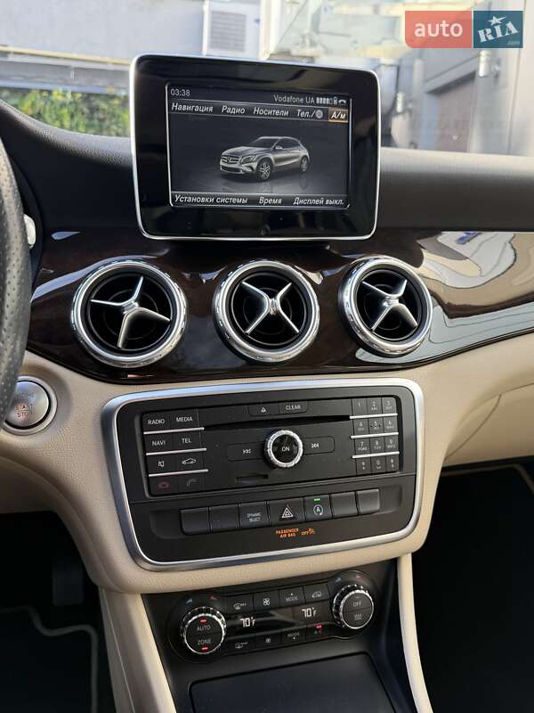 Внедорожник / Кроссовер Mercedes-Benz GLA-Class 2016 в Харькове