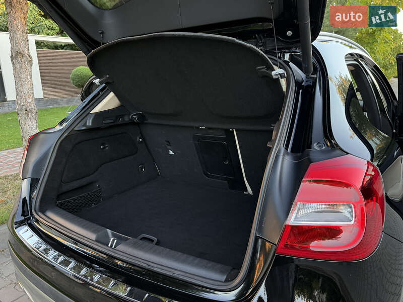 Внедорожник / Кроссовер Mercedes-Benz GLA-Class 2014 в Одессе