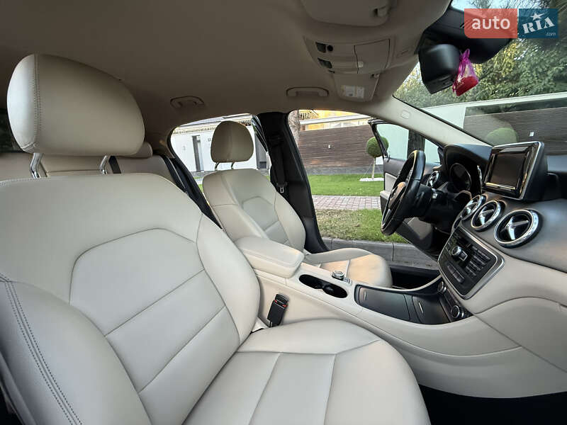 Внедорожник / Кроссовер Mercedes-Benz GLA-Class 2014 в Одессе