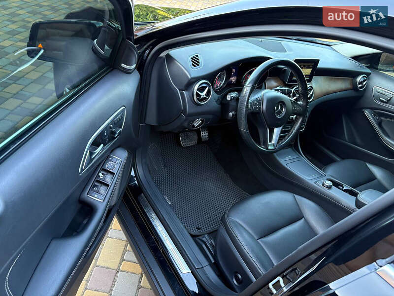 Внедорожник / Кроссовер Mercedes-Benz GLA-Class 2015 в Киеве