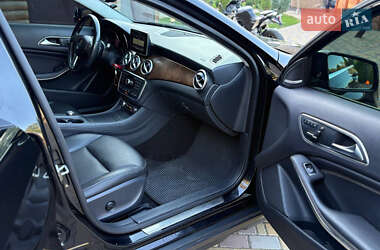 Позашляховик / Кросовер Mercedes-Benz GLA-Class 2015 в 
