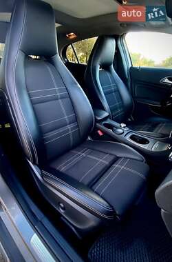 Позашляховик / Кросовер Mercedes-Benz GLA-Class 2016 в 
