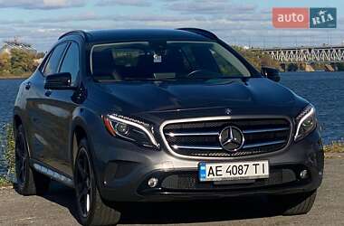 Позашляховик / Кросовер Mercedes-Benz GLA-Class 2016 в 
