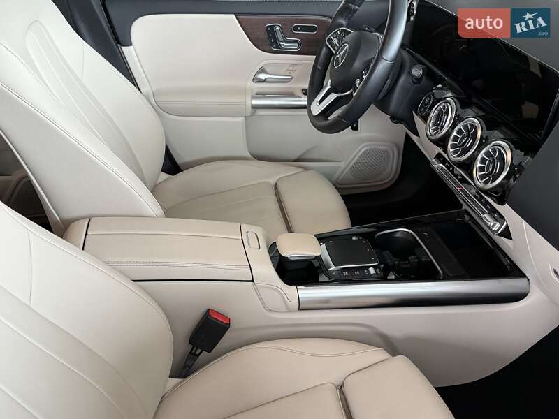 Внедорожник / Кроссовер Mercedes-Benz GLA-Class 2023 в Одессе